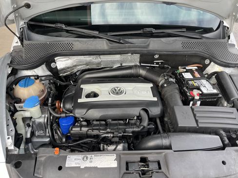 Used 2012 Volkswagen Beetle 2.0T image 12