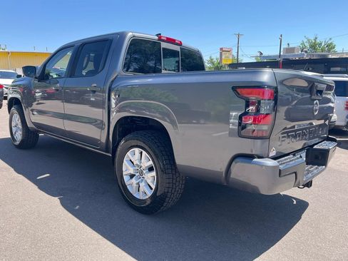 Used 2022 Nissan Frontier SV AWD/4WD image 5