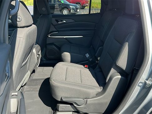 New 2025 Chevrolet Traverse LT w/ LPO, Floor Liner Package image 24