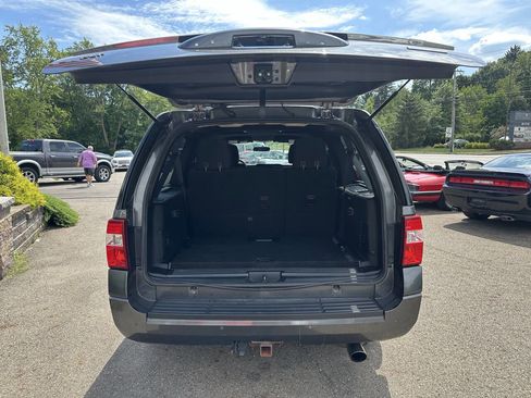 Used 2017 Ford Expedition EL XLT image 6