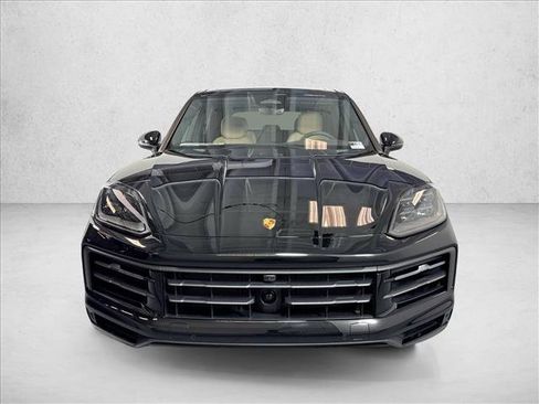 Used 2026 Porsche Cayenne AWD/4WD image 6