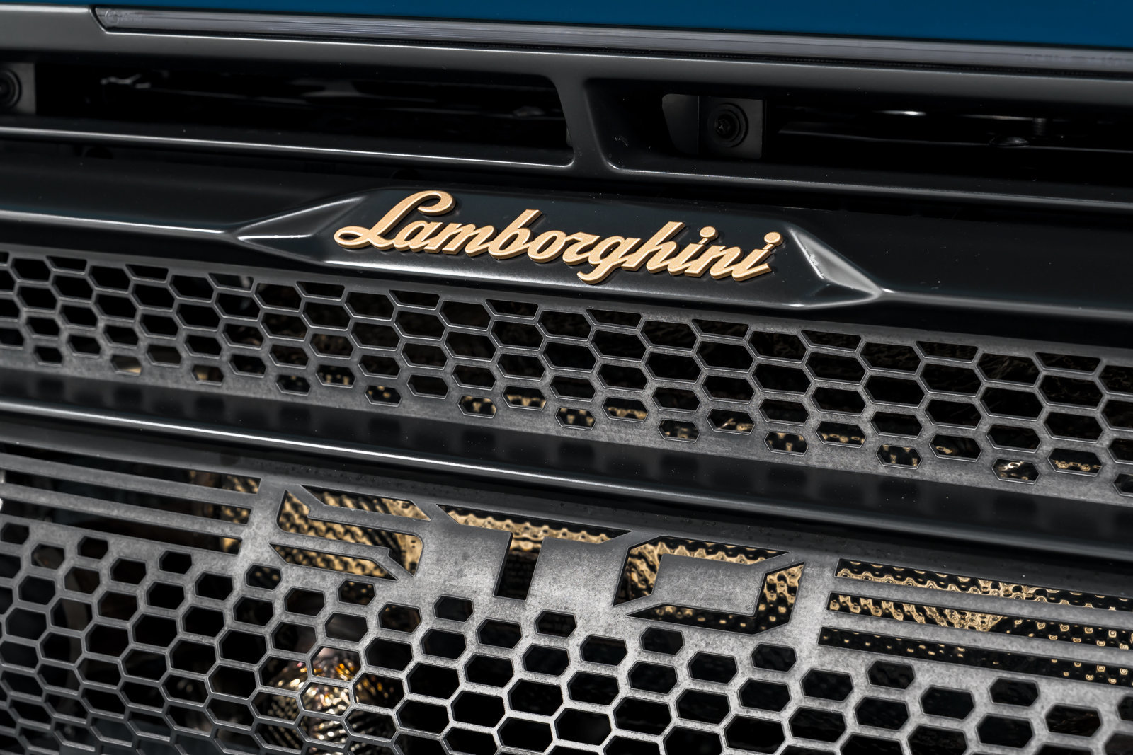 Used 2022 Lamborghini Huracan STO RWD image 53
