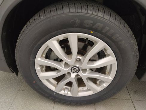 Used 2019 Nissan Rogue SV FWD image 31