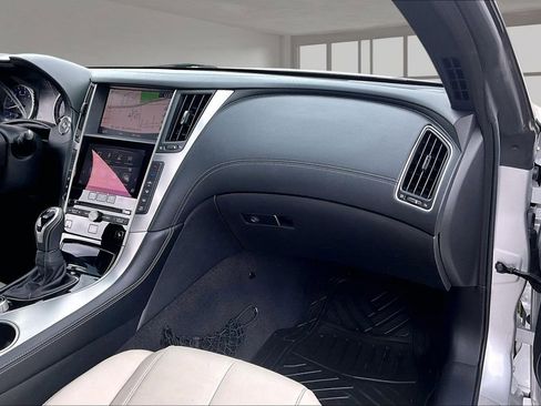 Used 2017 INFINITI Q60 w/ Premium Plus Package 3.0T image 24