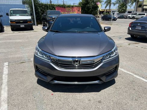 Used 2017 Honda Accord Sport Special Edition image 2