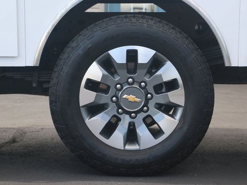 Used 2025 Chevrolet Silverado 2500 Custom w/ Custom Value Package AWD/4WD image 42