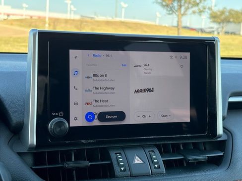 Used 2024 Toyota RAV4 Adventure image 19