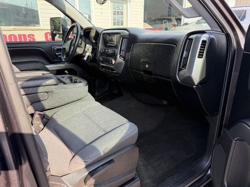 Used 2015 Chevrolet Silverado 1500 LT w/ Texas Edition, 1LT Trim RWD image 9