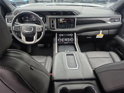 Certified 2023 GMC Yukon Denali image 21