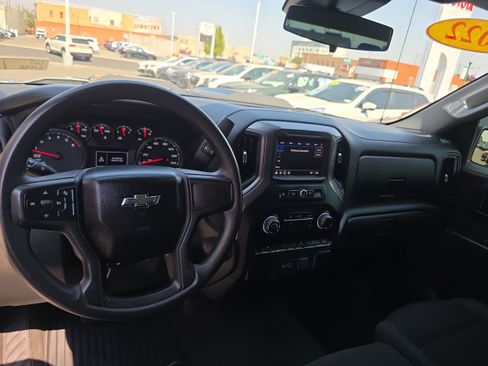 Used 2022 Chevrolet Silverado 1500 Custom Trail Boss AWD/4WD image 3