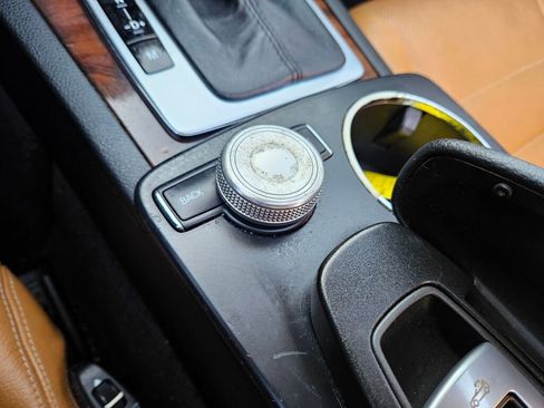 Used 2011 Mercedes-Benz E 550 Cabriolet image 23