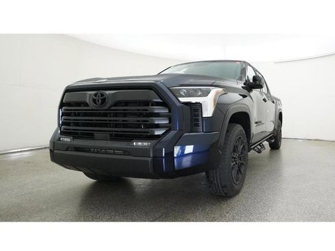 New 2026 Toyota Tundra SR5 AWD/4WD image 32
