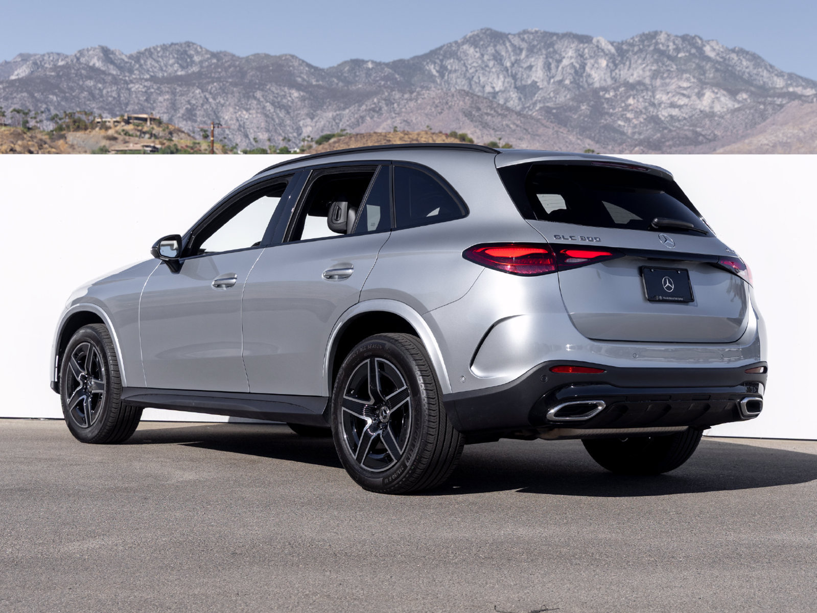 Certified 2026 Mercedes-Benz GLC 300 4MATIC image 4