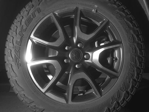 Used 2025 Jeep Compass Trailhawk AWD/4WD image 13