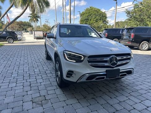 Used 2022 Mercedes-Benz GLC 300 4MATIC w/ Multimedia Package Lite image 17