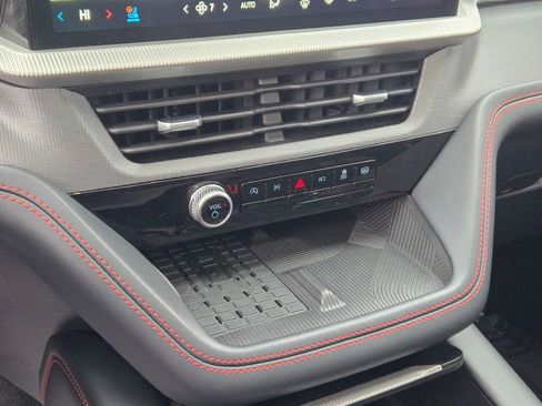 Certified 2025 Ford Explorer ST image 29