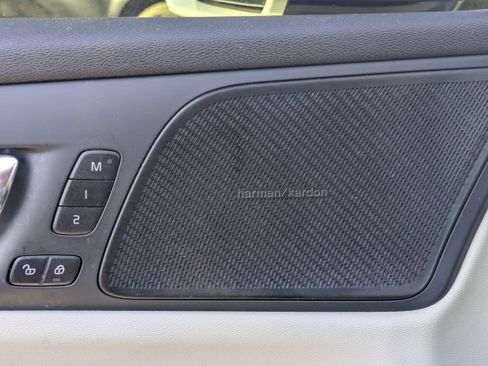 Used 2020 Volvo V60 T5 Momentum w/ Protection Package Premier image 22