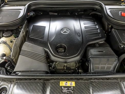 Used 2020 Mercedes-Benz GLS 450 4MATIC image 38