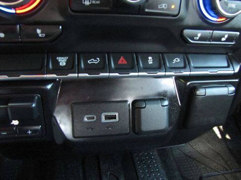 Used 2022 Chevrolet Silverado 2500 LT w/ Fleet Comfort Package AWD/4WD image 45