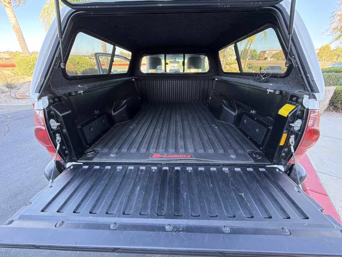 Used 2013 Toyota Tacoma 2WD Regular Cab image 30