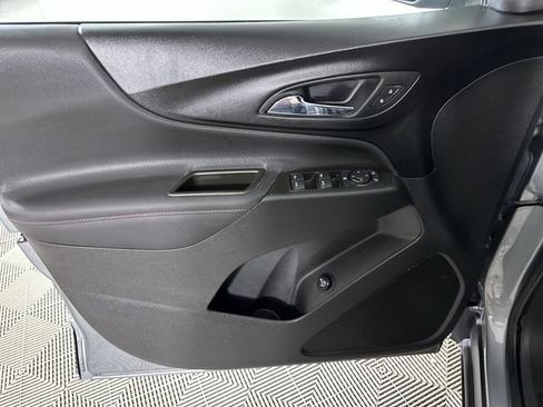 Used 2024 Chevrolet Equinox RS w/ LPO, Floor Liner Package FWD image 23