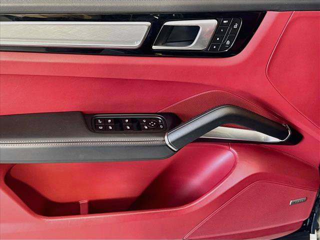 Certified 2023 Porsche Cayenne Turbo S AWD/4WD image 11