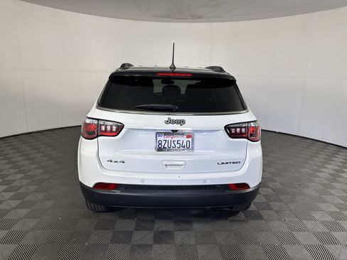Used 2022 Jeep Compass Limited AWD/4WD image 5