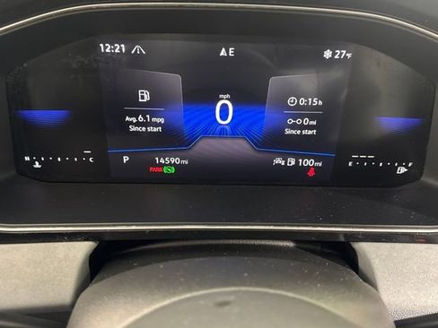 Used 2025 Volkswagen Jetta SE image 21