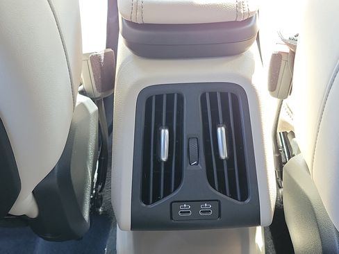 Used 2025 BMW X1 xDrive28i w/ Convenience Package image 13