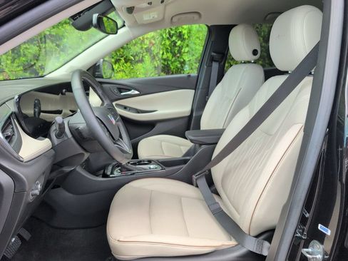 Used 2024 Buick Encore GX Avenir w/ Avenir Convenience Package FWD image 14