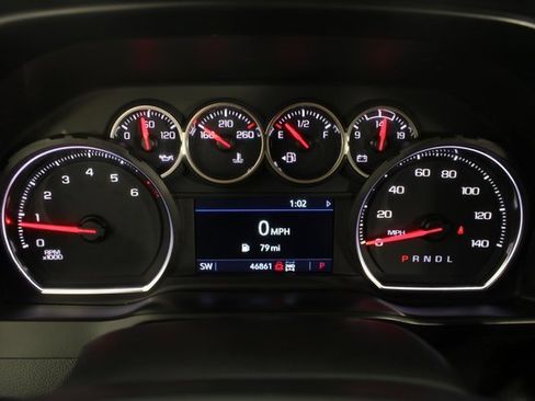 Used 2022 Chevrolet Silverado 2500 Custom w/ Custom Value Package image 11