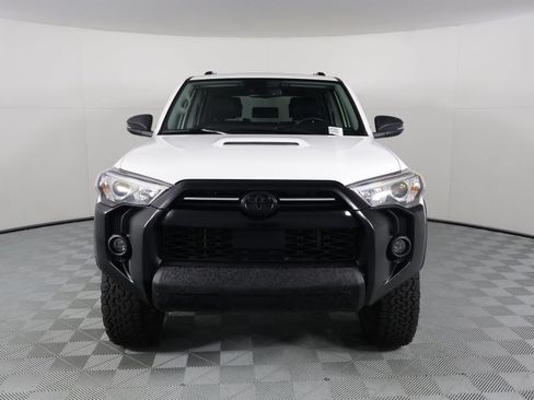 Used 2023 Toyota 4Runner TRD Off-Road Premium w/ Moonroof Package AWD/4WD image 6
