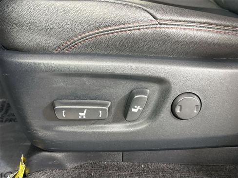 Certified 2024 Toyota 4Runner TRD Off-Road Premium image 29