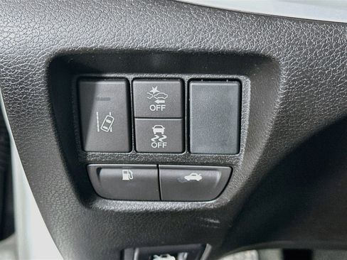 Used 2018 Acura TLX FWD image 16