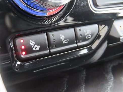 Used 2024 GMC Yukon XL Denali w/ Advanced Technology Package AWD/4WD image 5