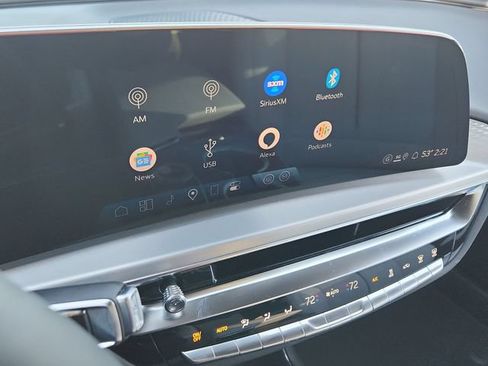 New 2025 Cadillac Lyriq Sport AWD/4WD image 15