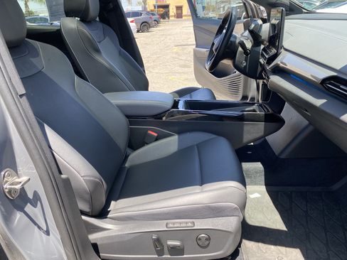 Used 2023 Volkswagen ID.4 Pro S RWD image 23
