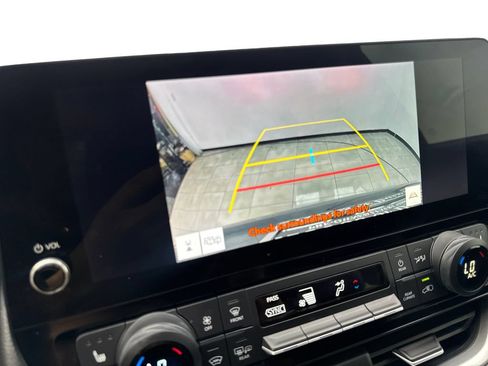 Used 2024 Toyota Grand Highlander AWD image 68
