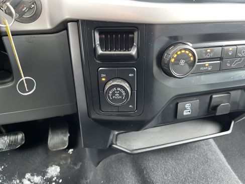 Used 2023 Ford F150 XLT w/ XTR Package image 20