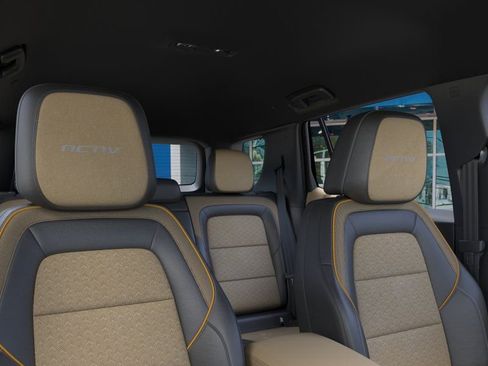 New 2026 Chevrolet Equinox ACTIV w/ Convenience Package III AWD/4WD image 24