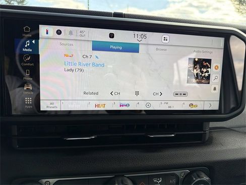 Used 2024 Jeep Wrangler Sport image 27