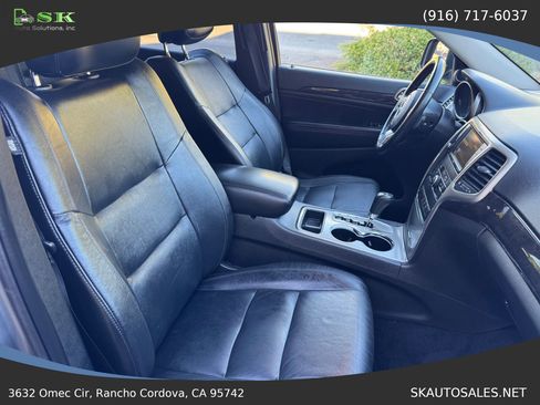 Used 2012 Jeep Grand Cherokee Laredo AWD/4WD image 20