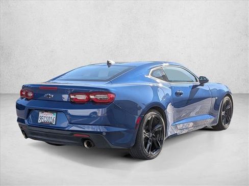 Used 2023 Chevrolet Camaro LT RWD image 5