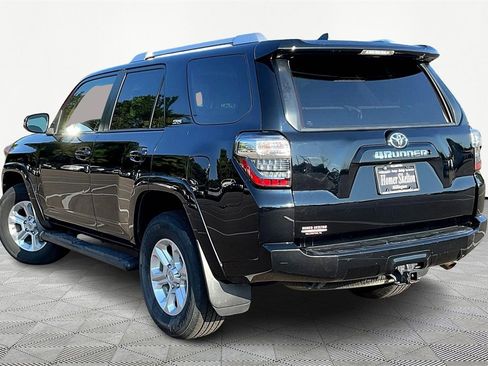 Used 2018 Toyota 4Runner SR5 Premium image 11