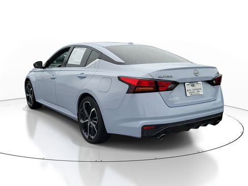 Certified 2024 Nissan Altima 2.5 SR FWD image 3