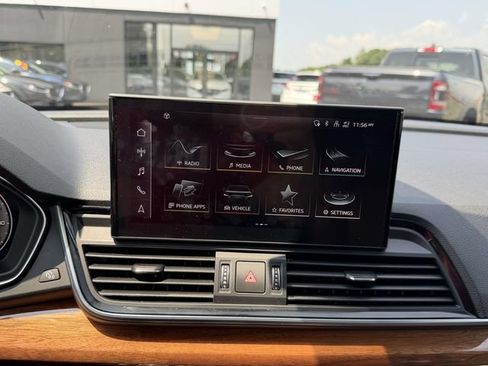 Used 2022 Audi Q5 2.0T Premium Plus w/ Premium Plus Package AWD/4WD image 25