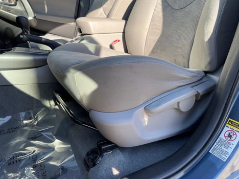 Used 2012 Toyota RAV4 4WD image 27