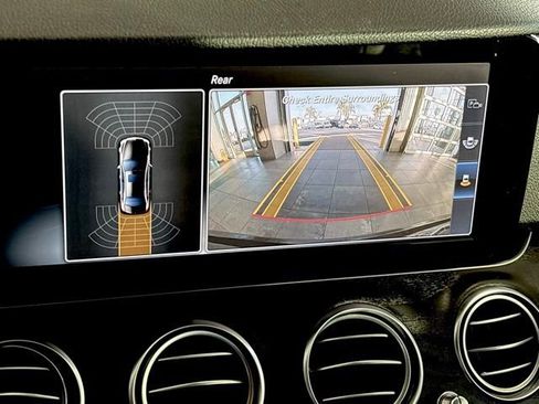 Used 2017 Mercedes-Benz E 300 image 20