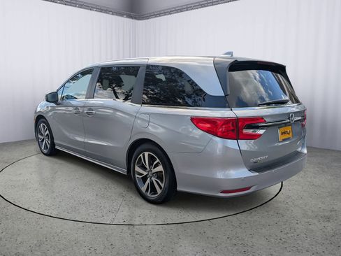 Used 2023 Honda Odyssey Touring image 4