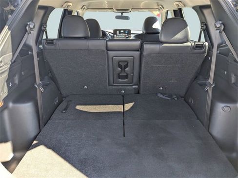 Used 2024 Mitsubishi Outlander SE image 12